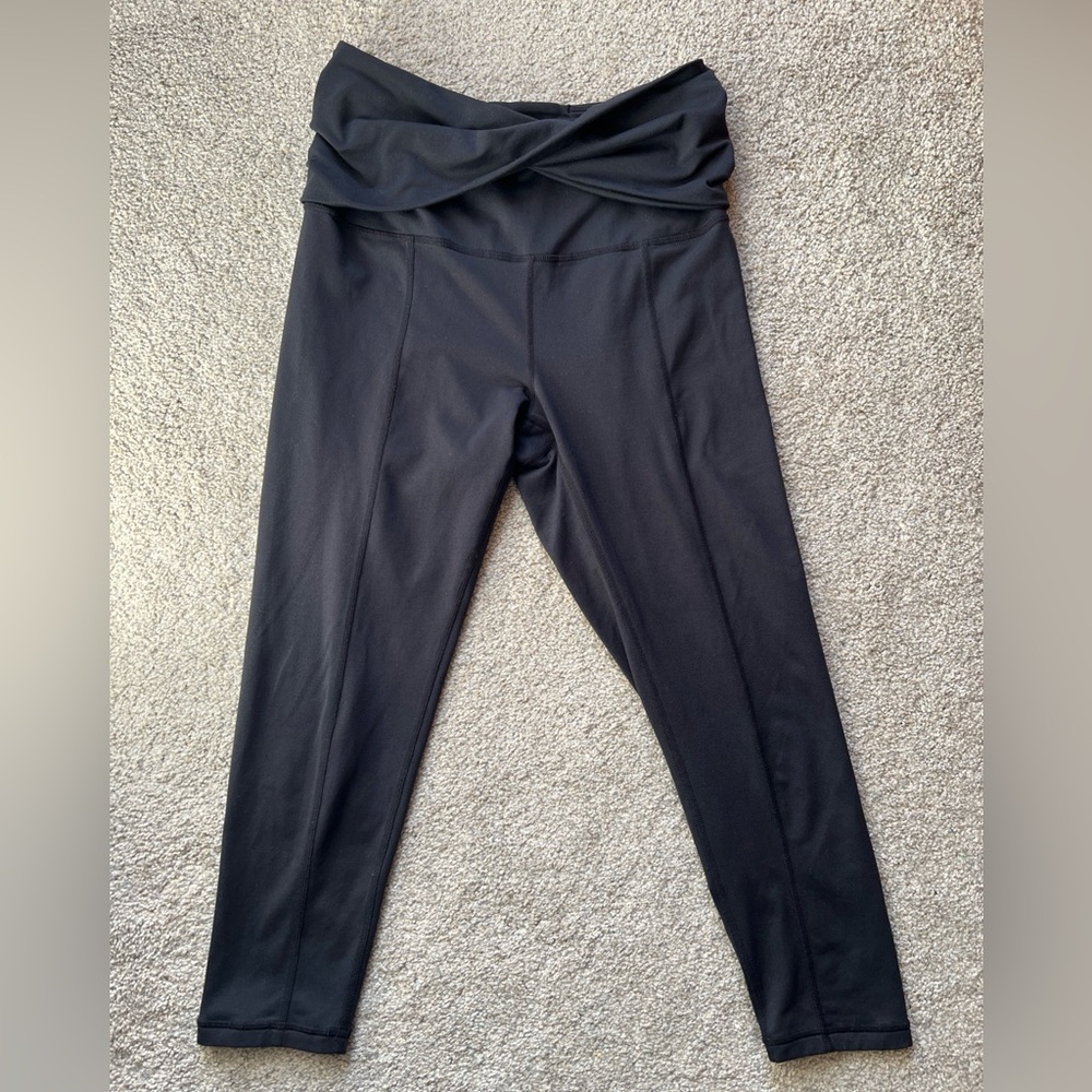 Free People FP Movement $88 Twist Knotted Waist Leggings Pants Small Black Capri